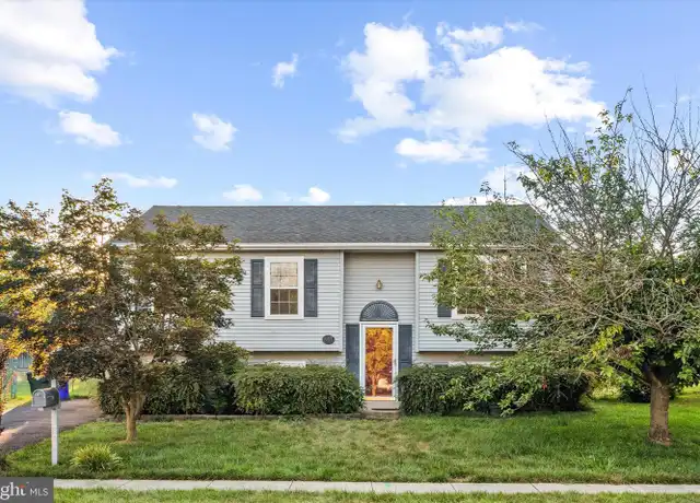 Property at 841 Briar Ct, Frederick, MD, 21701, 4 beds, 2 baths, [object Object]