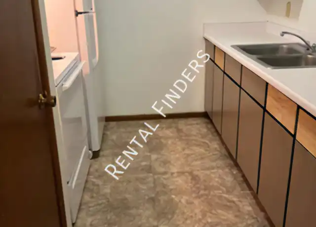 Property at 171 S Royal Ave Unit 7, Fond du Lac, WI, 54935, 2 beds, 1 bath, [object Object]