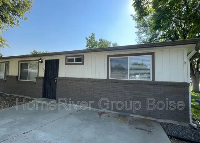 Property at 102 N Homedale Ave, Caldwell, ID, 83605, 2 beds, 1 bath, [object Object]