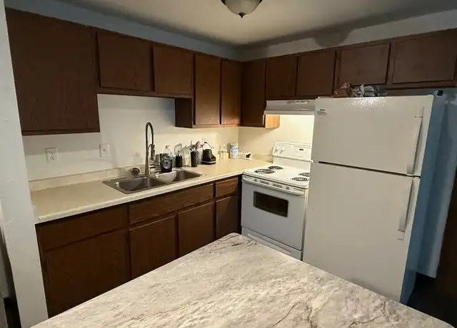 Property at 2732 Humboldt Rd, Green Bay, WI, 54311, 1 bed, 1 bath, [object Object]