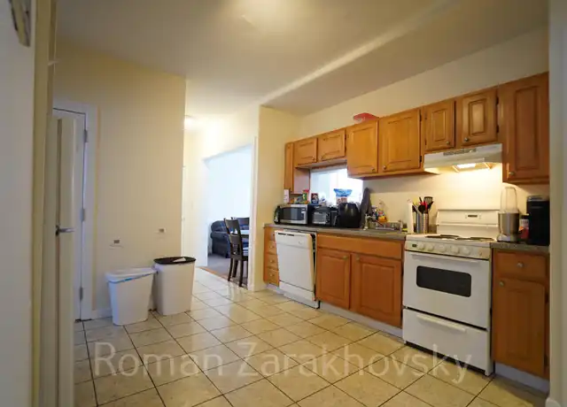 Property at 3 Sutherland Rd Unit 2A, Brighton, MA, 02135, 3 beds, 1.5 baths, [object Object]