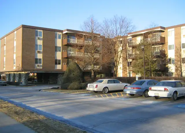 Property at 1301 S Finley Rd #307, Lombard, IL, 60148, 1 bed, 1 bath, [object Object]