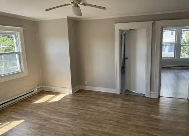 Property at 91 Ridgewood St, Waterbury, CT, 06710, 3 beds, 1 bath, [object Object]