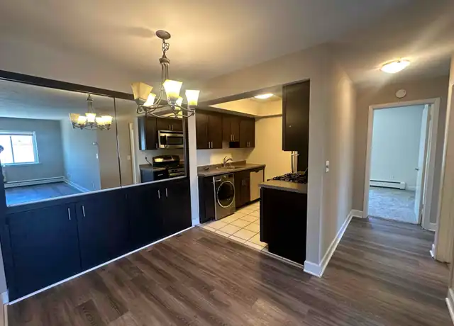 Property at 2260 N Summit Ave Unit 305, Milwaukee, WI, 53202, 2 beds, 1 bath, [object Object]