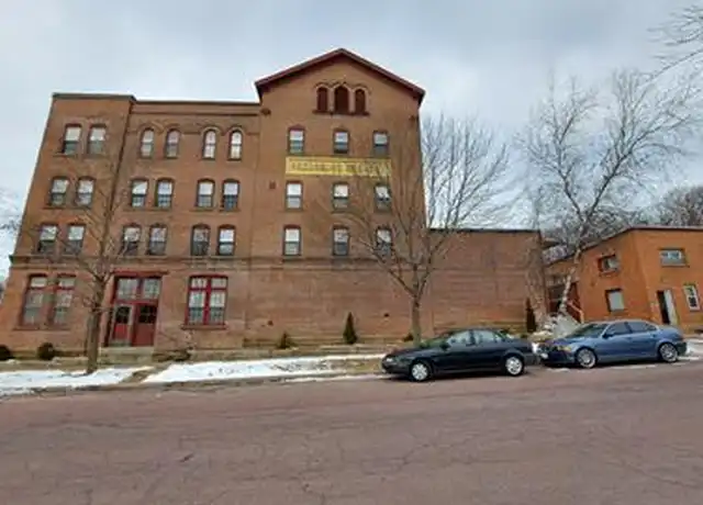 Property at 401 N Walnut St Unit 303, Reedsburg, WI, 53959, 1 bed, 1 bath, [object Object]