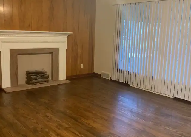 Property at 212 E Kline St, Girard, OH, 44420, 3 beds, 1.5 baths, [object Object]