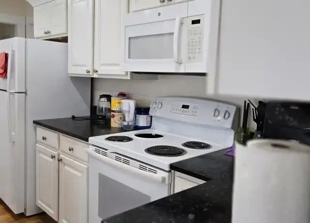 Property at 15 Beech St, Newton, MA, 02458, 2 beds, 1 bath, [object Object]