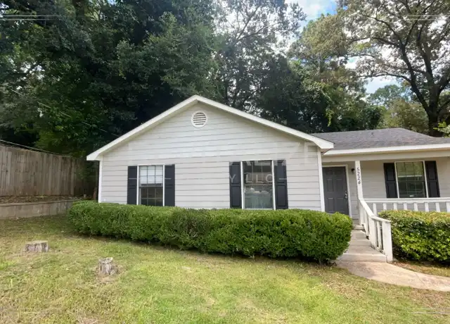 Property at 5224 Colonial Cir N, Mobile, AL, 36618, 3 beds, 1 bath, [object Object]