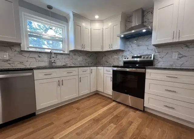 Property at 79 Walnut St Unit 2, Belmont, MA, 02478, 3 beds, 2 baths, [object Object]