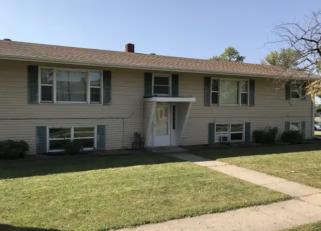 Property at 1115 22nd Ave S, Grand Forks, ND, 58201, 2 beds, 1 bath, [object Object]