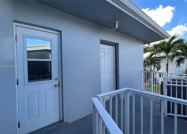Property at 1701 NE Miami Gardens Dr #217, Miami, FL, 33179, 1 bed, 1 bath, [object Object]