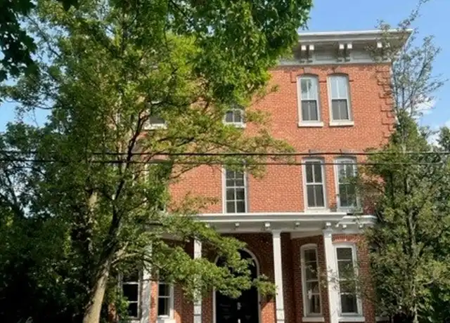 Property at 900 Mahantongo St Apt 1, Pottsville, PA, 17901, 1 bed, 1 bath, [object Object]