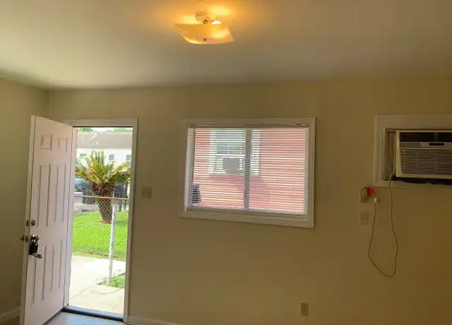 Property at 1520 Lesseps St, New Orleans, LA, 70117, 2 beds, 1 bath, [object Object]