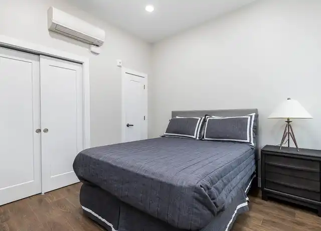 Property at The Lofts on Pearl - 3804 Pearl Rd, Cleveland, OH, 44109, 1 bed, 1 bath, [object Object]