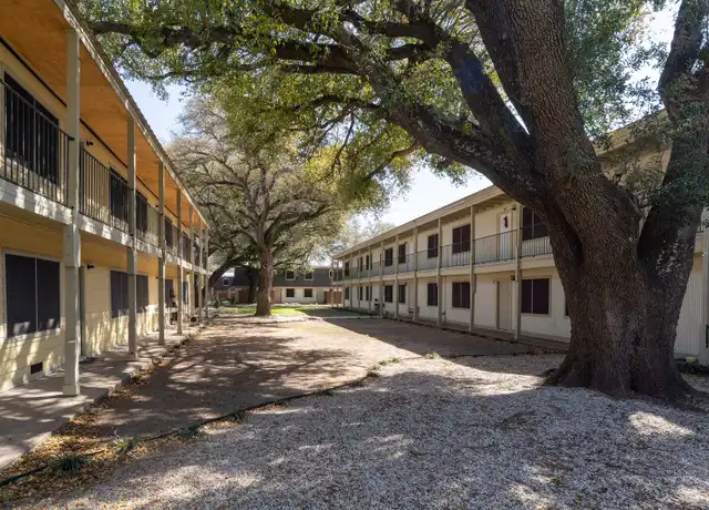 Property at 1001 N Valley Mills Dr Unit 136, Waco, TX, 76710, 2 beds, 1 bath, [object Object]