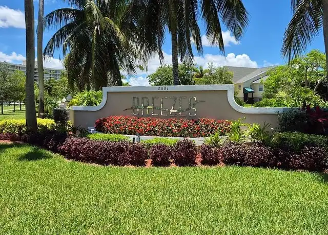 Property at 2823 N Course Dr, Pompano Beach, FL, 33069, 2 beds, 2 baths, [object Object]