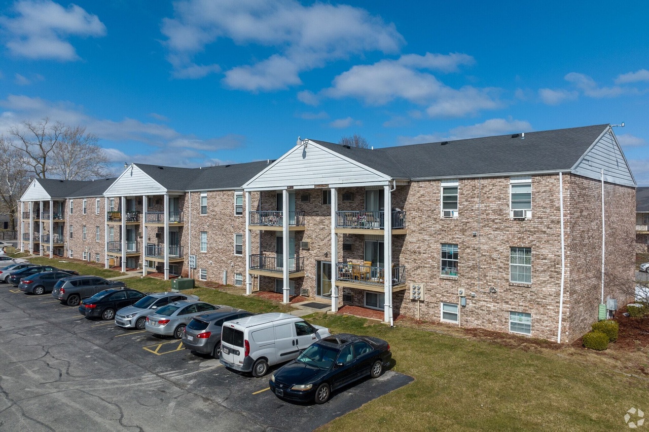 Parkside Apartments - 1408 Brookview Dr, Toledo, OH 43615 | Redfin