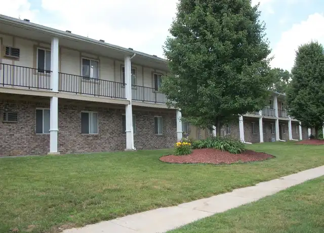 Property at Parkside Apartments - 1408 Brookview Dr, Toledo, OH, 43615, 1-2 bed, 1 bath, [object Object]