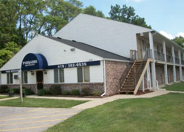 Property at Parkside Apartments - 1408 Brookview Dr, Toledo, OH, 43615, 1 bed, 1 bath, [object Object]