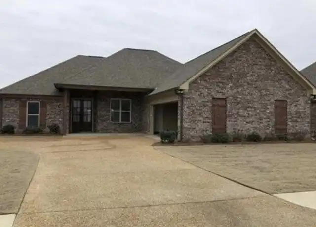 Property at 173 Clearview Dr W, Madison, MS, 39110, 3 beds, 2 baths, [object Object]