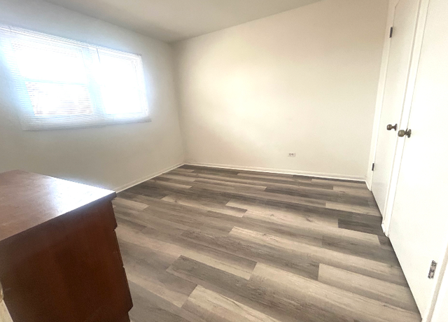 Photo of 1592 N La Fox St Unit A, South Elgin, IL 60177