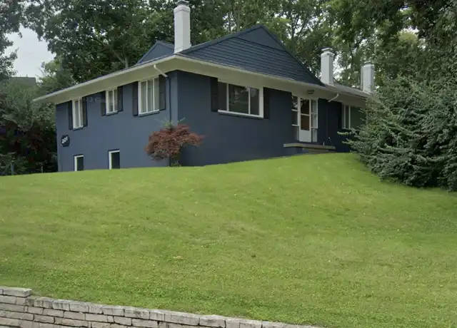 Property at 221 Far Hills Ave #2, Oakwood, OH, 45409, 1 bed, 1 bath, [object Object]
