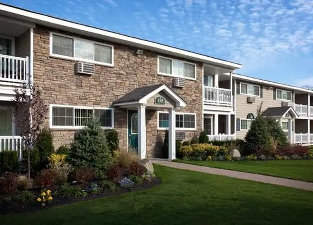 Property at 227 Lakeland Ave Unit 2-2A, Sayville, NY, 11782, 1 bed, 1 bath, [object Object]