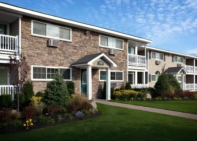 Property at 227 Lakeland Ave Unit 2-2A, Sayville, NY, 11782, 1 bed, 1 bath, [object Object]