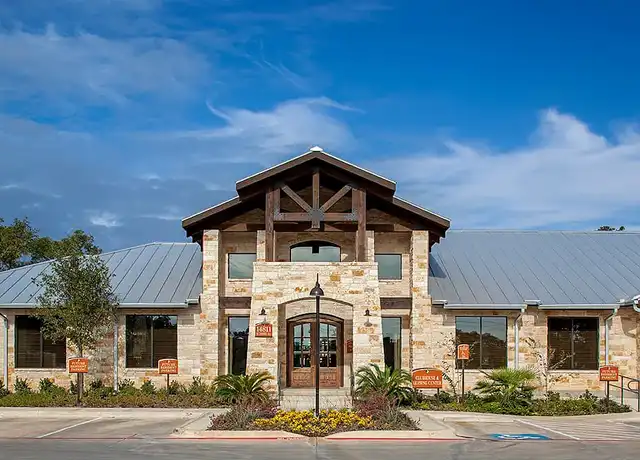 Property at Platinum Shavano Oaks Apartments - 14811 Huebner Rd, San Antonio, TX, 78231, 0 beds, 1 bath, [object Object]