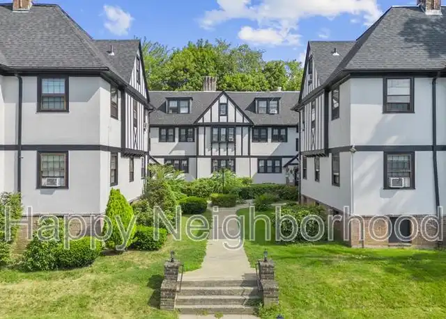 Property at 130 Bradley Ave Unit 100, Meriden, CT, 06451, 2 beds, 1 bath, [object Object]
