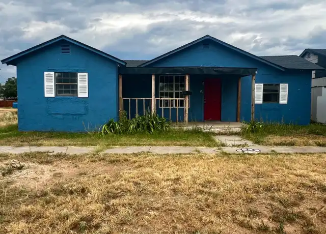 Property at 220 N 6th St, Slaton, TX, 79364, 3 beds, 1 bath, [object Object]