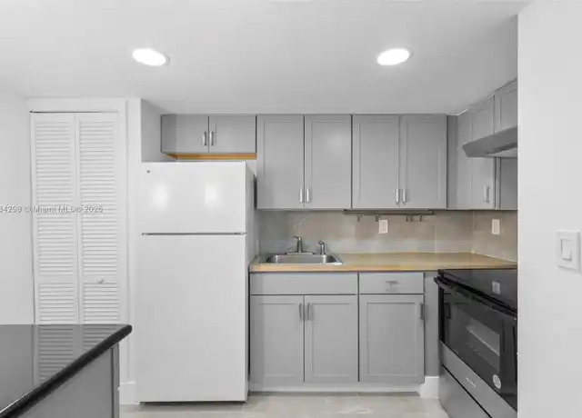 Property at 4325 NW South Tamiami Canal Dr Unit 111, Miami, FL, 33126, 1 bed, 1 bath, [object Object]
