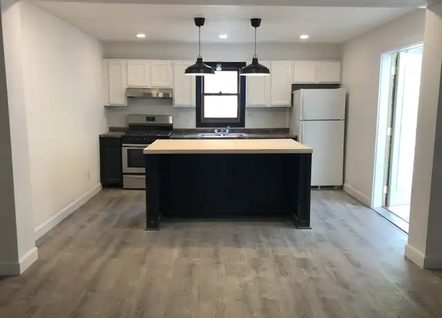 Property at 92 5th Ave NW Unit 1, Waverly, IA, 50677, 3 beds, 2 baths, [object Object]