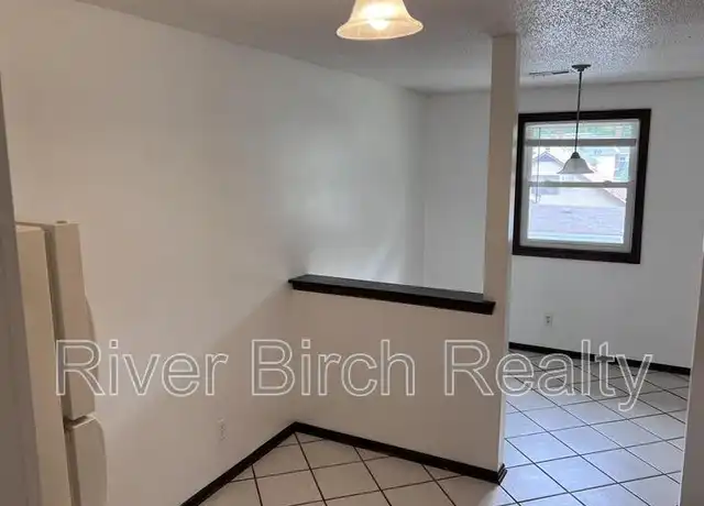 Property at 425 W Lawrence Ave Unit 7, Springfield, IL, 62704, 2 beds, 2 baths, [object Object]