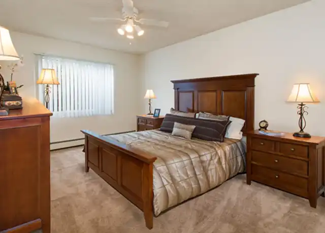 Property at Mountain Shadows - 1005 Fontmore Rd, Colorado Springs, CO, 80904, 1-2 bed, 1 bath, [object Object]