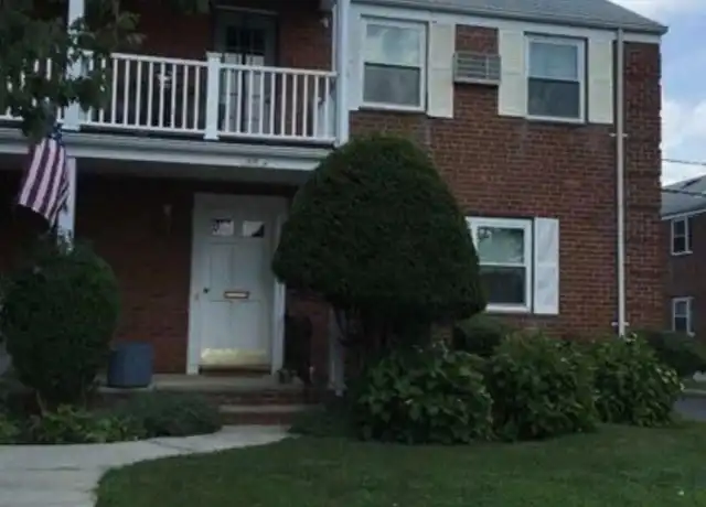 Property at 75-7 260th St Unit 1A, Glen Oaks, NY, 11004, 1 bed, 1 bath, [object Object]