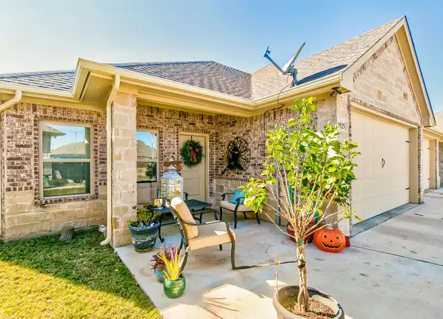 Property at 4914 Opal Ct, Granbury, TX, 76049, 2 beds, 2 baths, [object Object]