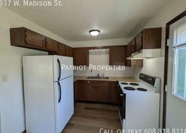 Property at 937 W Madison St, Platteville, WI, 53818, 2 beds, 1 bath, [object Object]