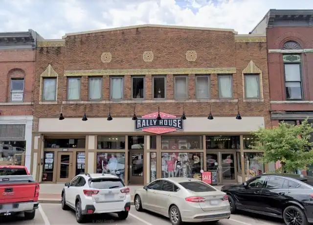 Property at 810 E Broadway Unit 2, Columbia, MO, 65201, 4 beds, 2 baths, [object Object]