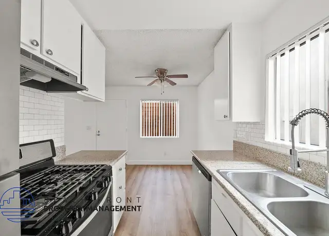 Photo of 223 Shell St, Manhattan Beach, CA 90266
