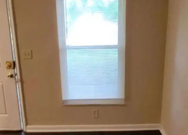 Property at 5302 Milner Rd Unit 4, Louisville, KY, 40216, 1 bed, 1 bath, [object Object]