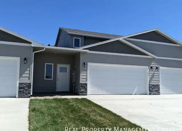 Property at 5404 S Dubuque Ave, Sioux Falls, SD, 57108, 3 beds, 2.5 baths, [object Object]