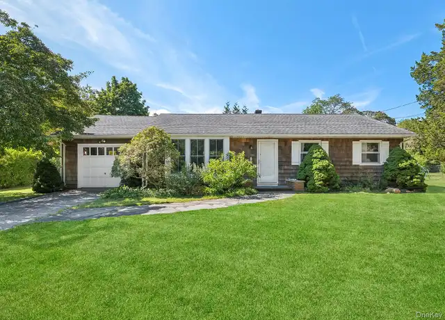 Property at 35 Bayberry Ln, Sag Harbor, NY, 11963, 3 beds, 1 bath, [object Object]