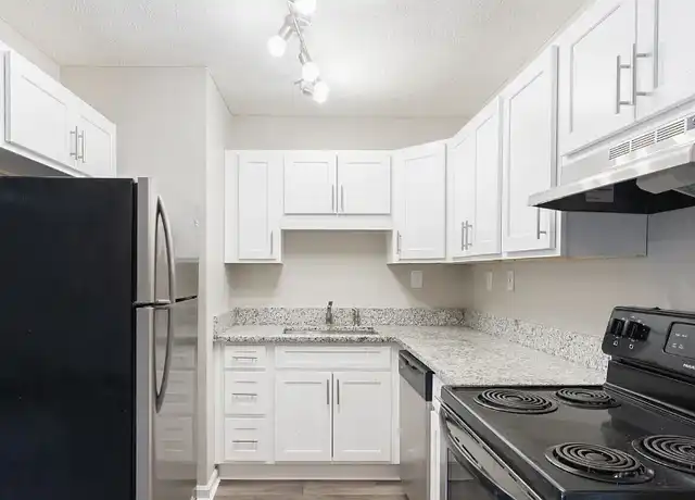 Property at Guest House - 48 Chateau Dr SE, Rome, GA, 30161, 1-2 bed, 1-1.5 bath, [object Object]