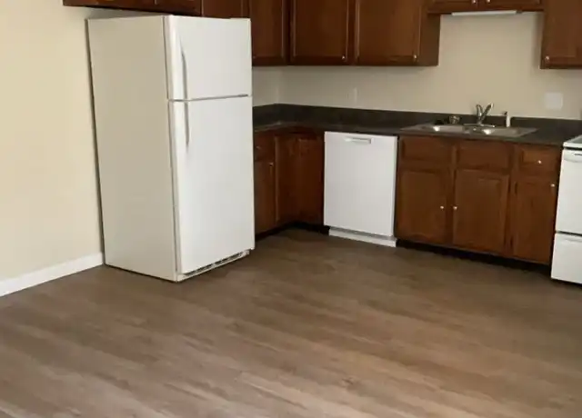 Property at 501 W Fannetta St Unit 08, Dexter, MO, 63841, 2 beds, 1.5 baths, [object Object]