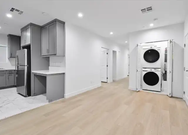 Property at 10609 S Inglewood Ave Unit 11, Inglewood, CA, 90304, 3 beds, 2 baths, [object Object]