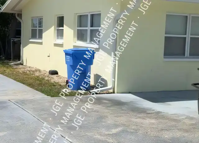 Property at 4926 Vincennes Ct, Cape Coral, FL, 33904, 2 beds, 2 baths, [object Object]