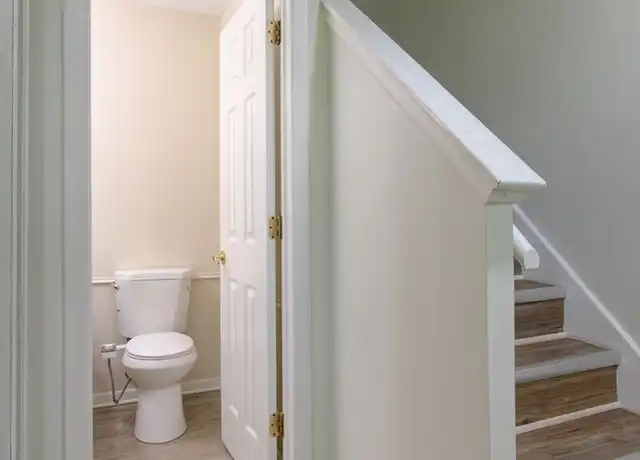 Property at 4 Millstone Ct, Palos Hills, IL, 60465, 2 beds, 1.5 baths, [object Object]