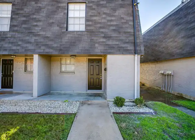 Property at 105 SE Gardens Blvd, Burleson, TX, 76028, 2 beds, 1.5 baths, [object Object]