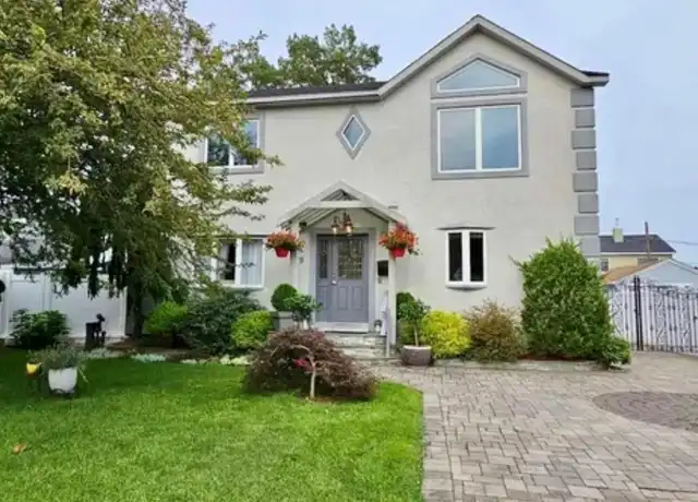 Property at 79 N Fordham Rd Unit 2, Hicksville, NY, 11801, 3 beds, 2 baths, [object Object]